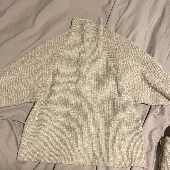 Beige mock turtleneck sweater - Picture 1 of 1